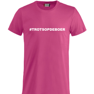 T-Shirt #Trotsopdeboer Roze met witte tekst