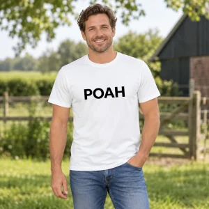 T-Shirt POAH Wit met zwarte tekst – sfeerbeeld